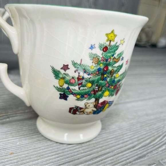 Nikko Japan happy holidays print tea cups & dessert plate 7 cups 3 plates - Picture 7 of 8